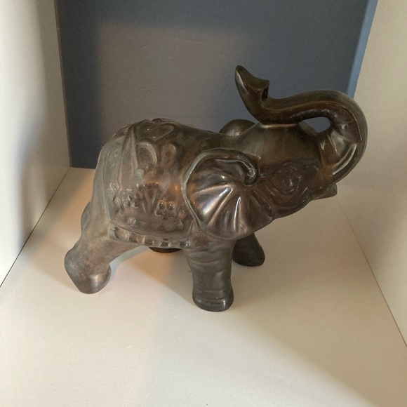 Ceramic elephant - Picture 2 of 2